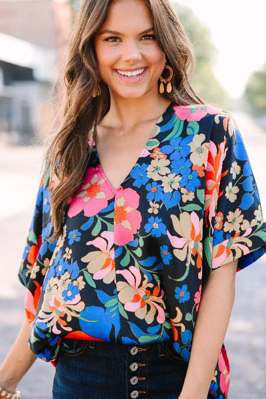 Start Looking Black and Red Floral Top